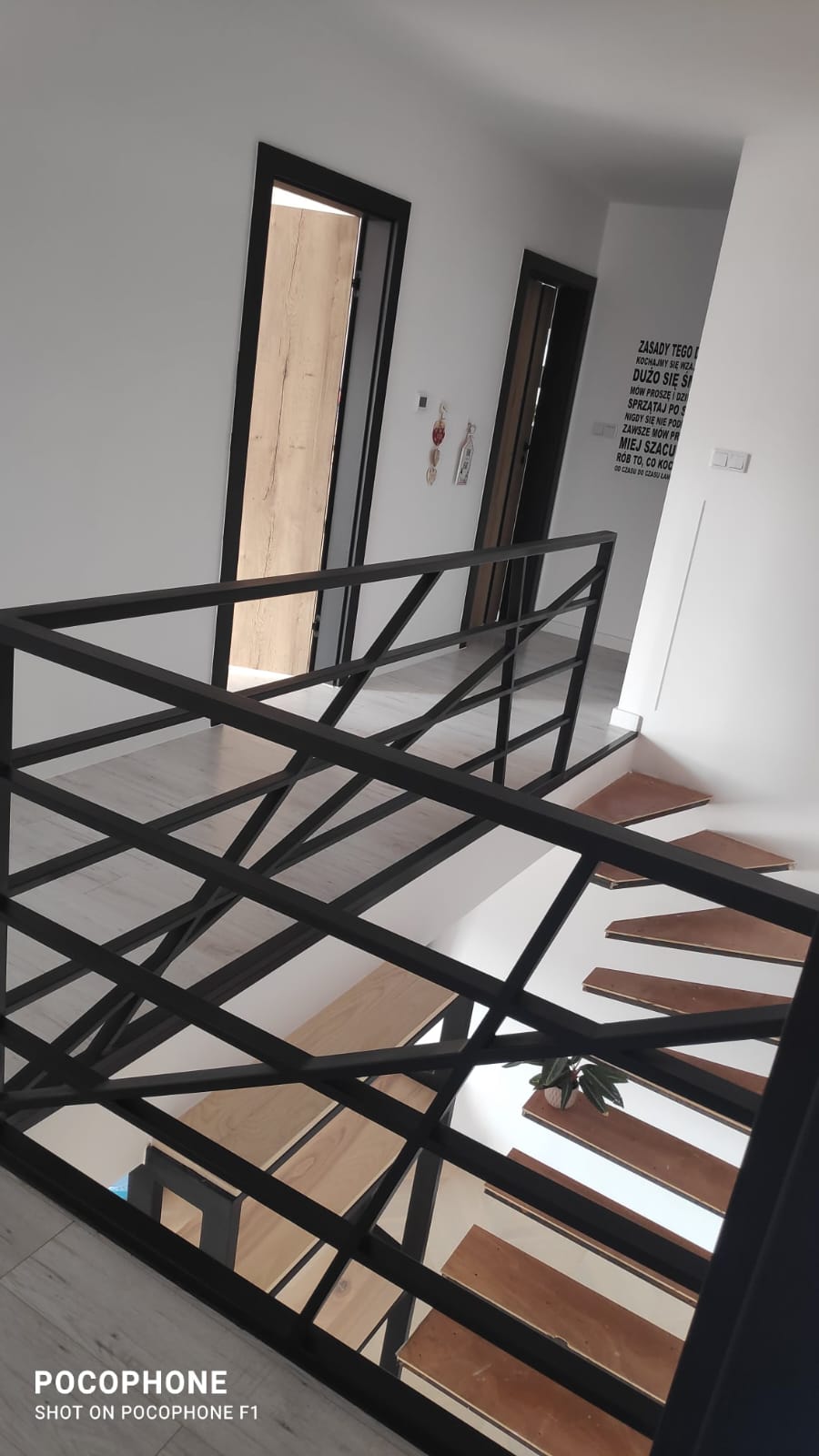 Schody półkowe główne